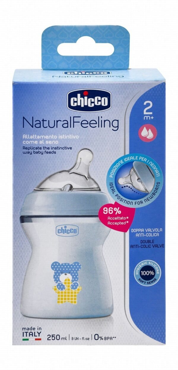 Chicco Natural Feeling Blue 250ml Anti-Colic Medium Flow Feeding Bottle with Silicone Teat (2+ Months), 1 Piece