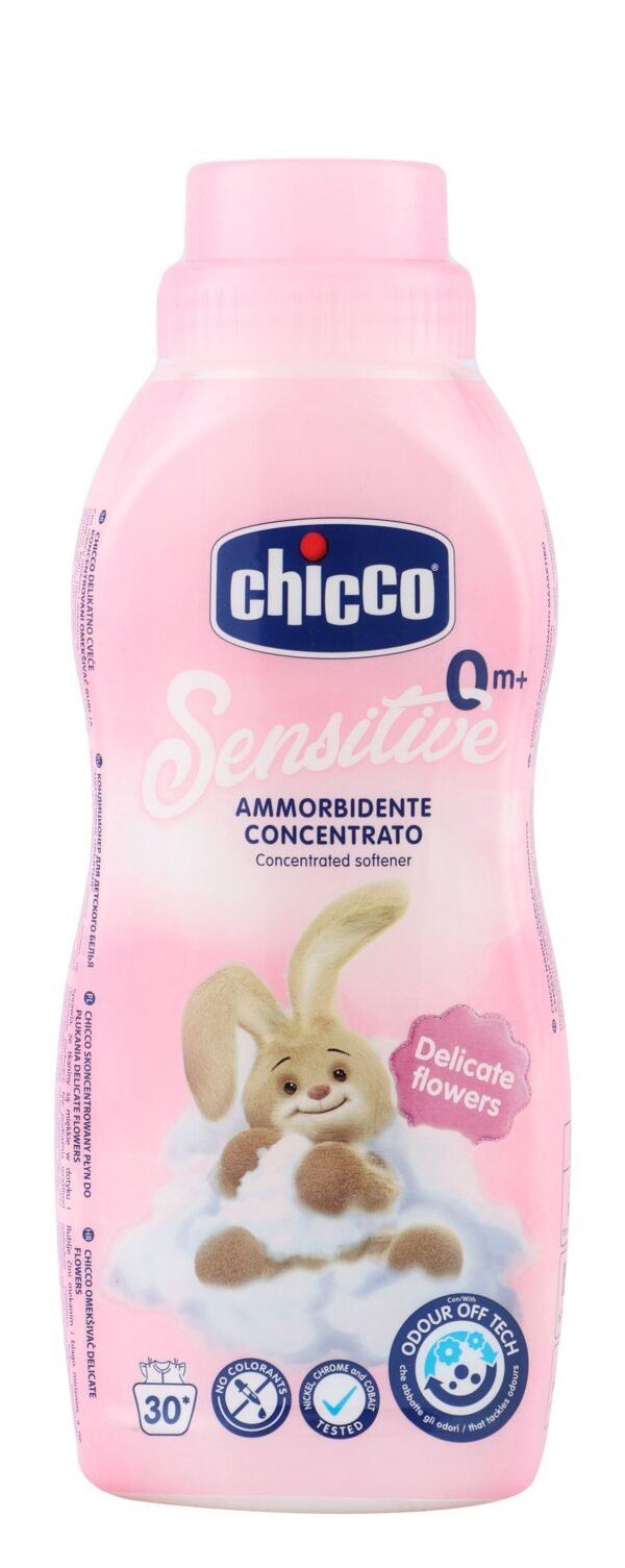 Chicco Delicate Flowers Concentrated Liquid Fabric Softener for Sensitive Skin (0+ Months), 750ml.